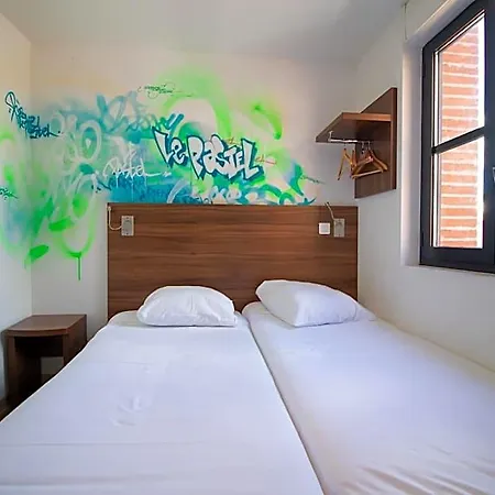 Le Pastel Hotell 2*