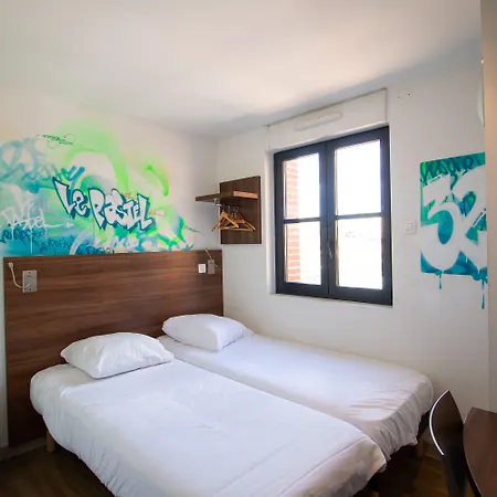 Le Pastel Hotel 2*