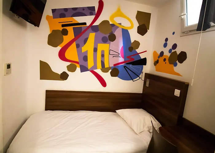 Le Pastel Отель 2*